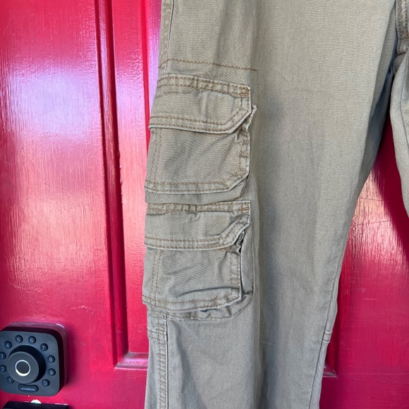 Men's Wrangler Cargo Work Pants 30x32' - Picture 5 of 12